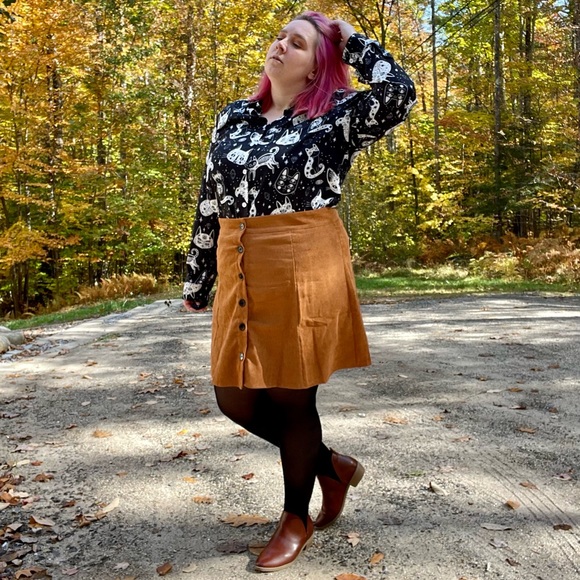 Meet Your Posher, Sarah! 🦄 - Picture 4 of 4